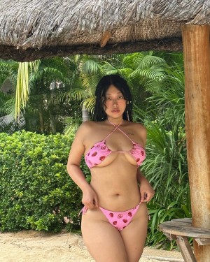 fulltimesugarmom yuritheslayer Nude Leaks OnlyFans Photos #1