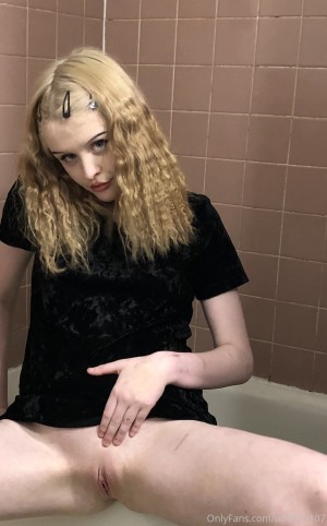 brattymaddie666 dolltears brattymaddie69 Nude Leaks OnlyFans Photos #13