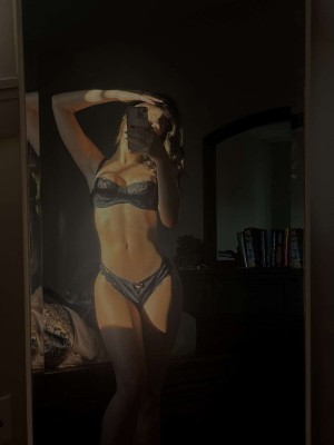 zojo4 crazyzolol petitezo4 zoeyhot Nude Leaks OnlyFans Photos #3
