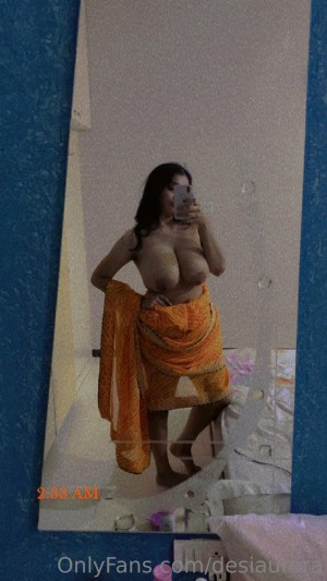 Desiaurora Nude OnlyFans Photos #15