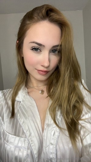 laciiemae sophiefoxxco Nude Leaks OnlyFans Photos #5