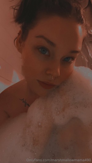 Maegan Danielle missmamas490 Nude Leaks OnlyFans Photos #2