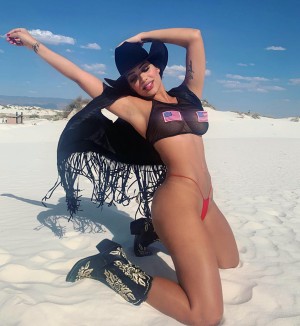 Andrea Valdiri Nude Leaks OnlyFans Photos #6