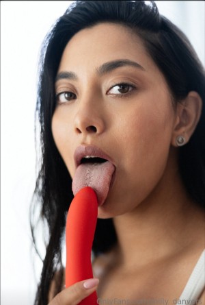 milly danvers Nude Leaks OnlyFans Photos #6