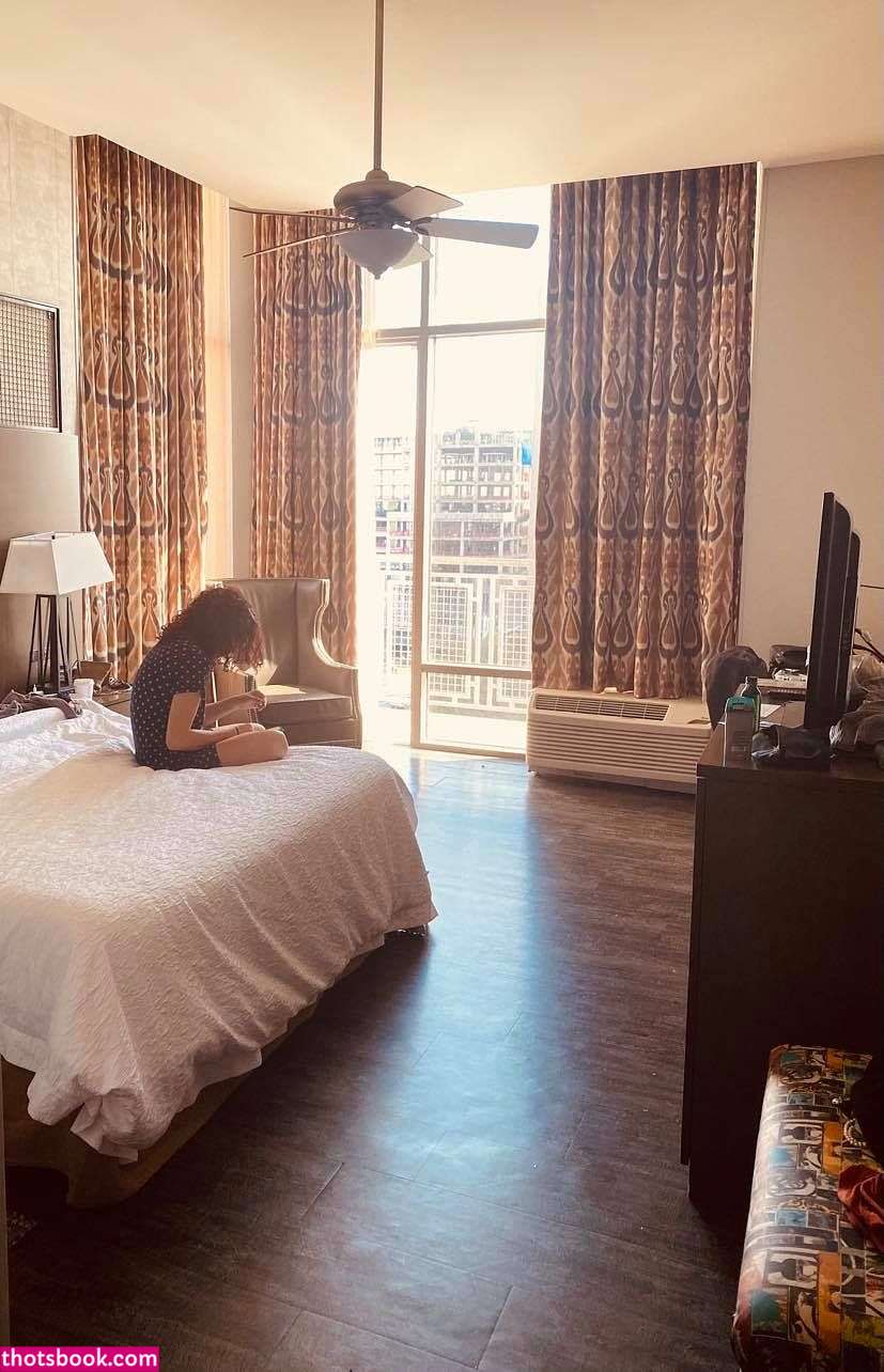 Missbellaluxx bellaluxxofficial Nude Leaks OnlyFans Photos #2 1843934