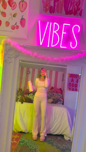 Abbbn0rmal Abby Hubbard Nude Leaks OnlyFans Photos #5