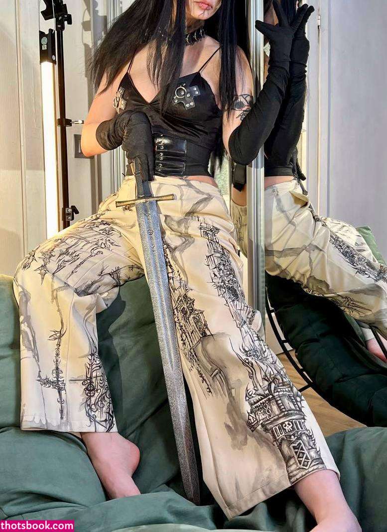 ghoticgrace ghot1c graceeee gothic grace Nude Leaks OnlyFans Photos #1 1817593